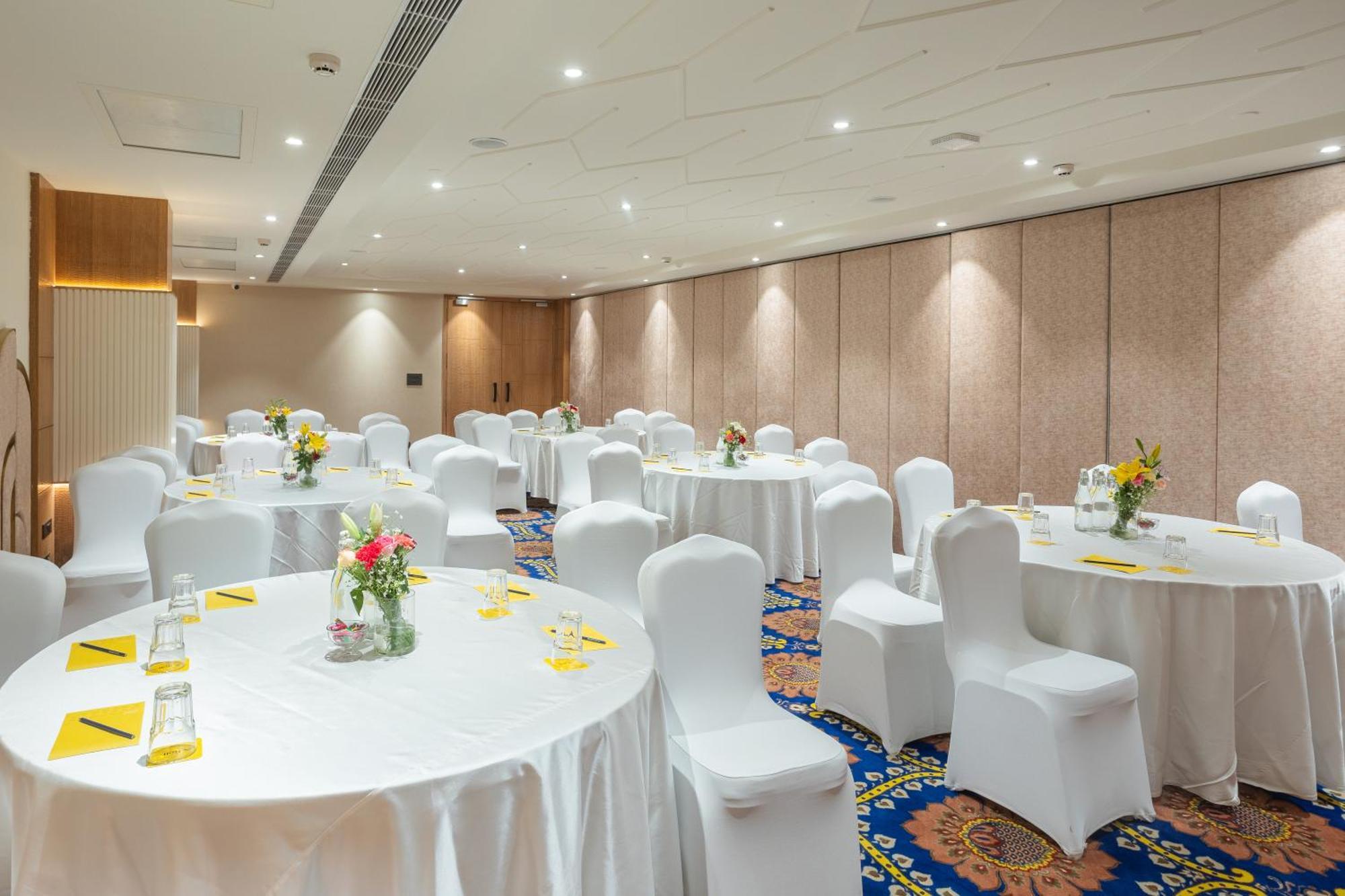 Golden Tulip Jaipur Hotel Kültér fotó