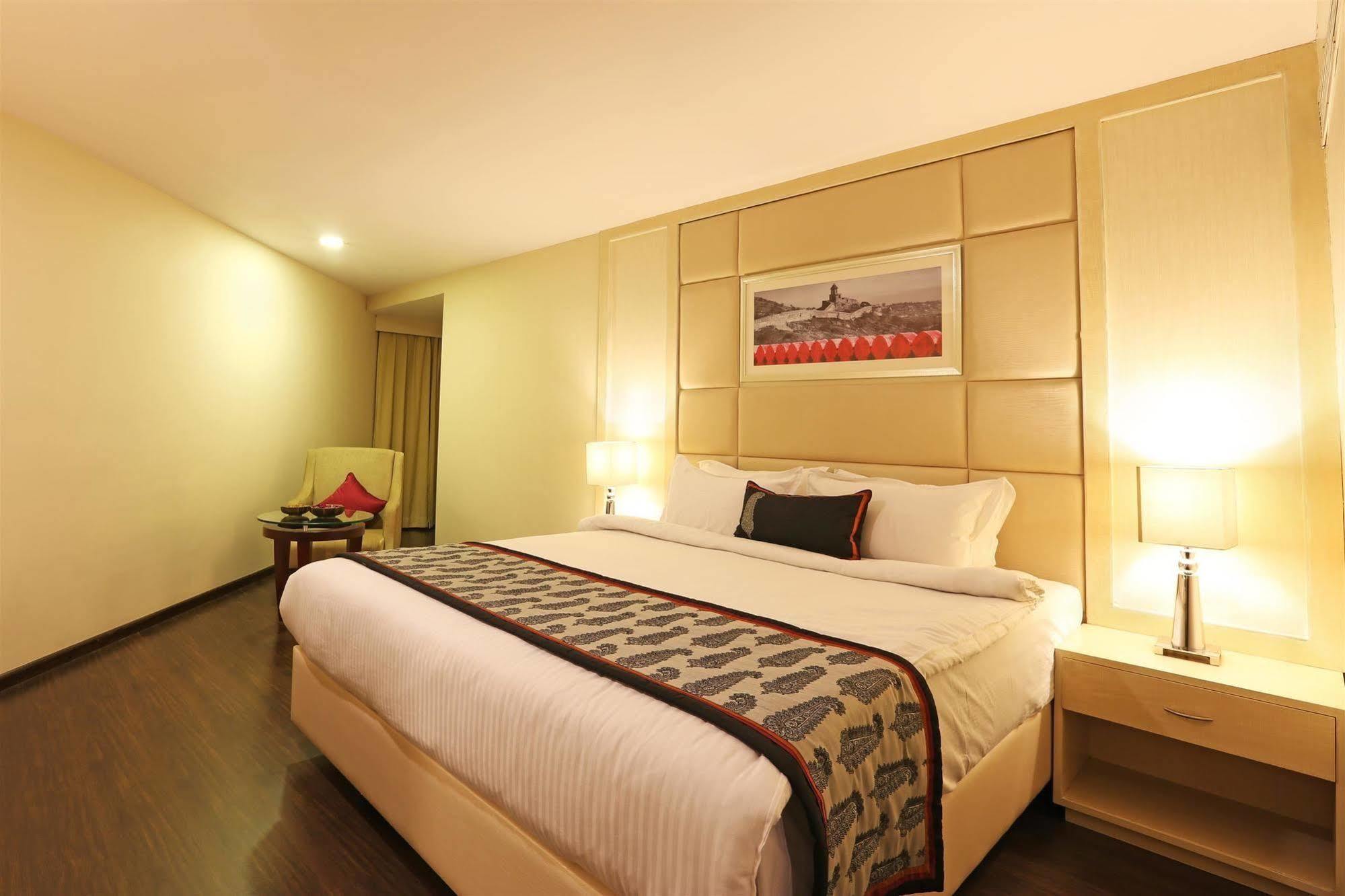 Golden Tulip Jaipur Hotel Kültér fotó